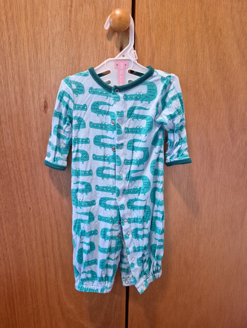 🌼$12 Silkberry Alligator Onesie